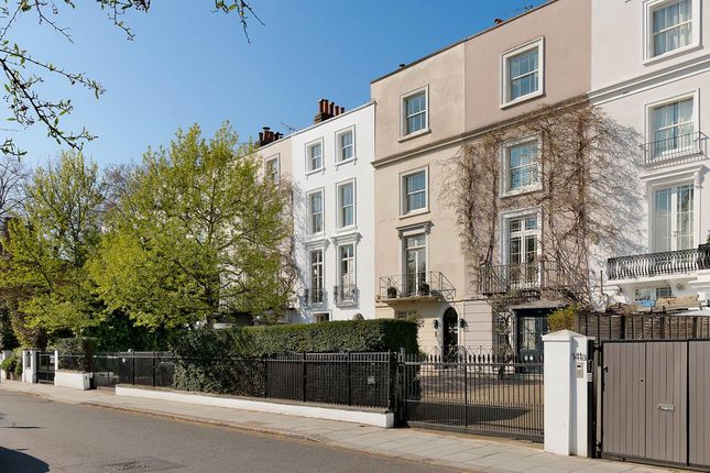 Old Church Street, London, SW3 6 bed terraced house for sale