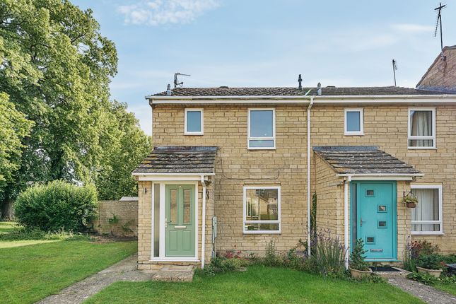 Pensclose, Oxfordshire OX28 3 bed end of terrace house for sale