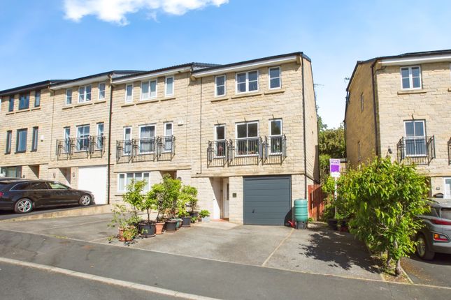 4 bedroom end of terrace house for sale