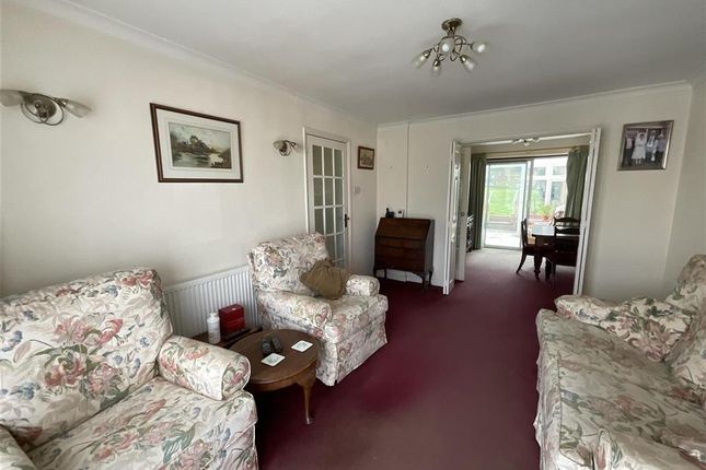 3 bed semi-detached house