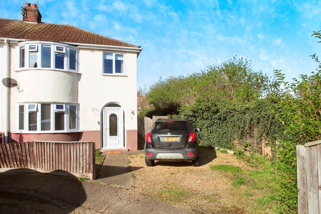 3 bedroom semi-detached house for sale
