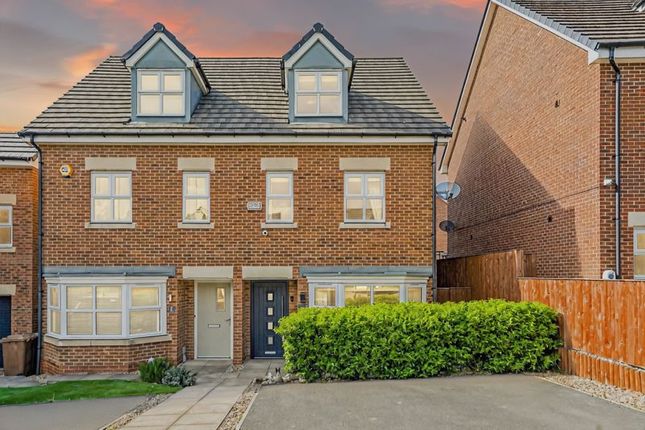 3 bedroom semi-detached house for sale