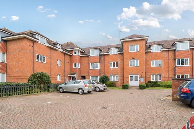 Newbury,  Berkshire,  RG14 2 bed flat for sale