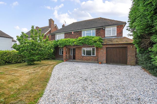 5 bed detached house