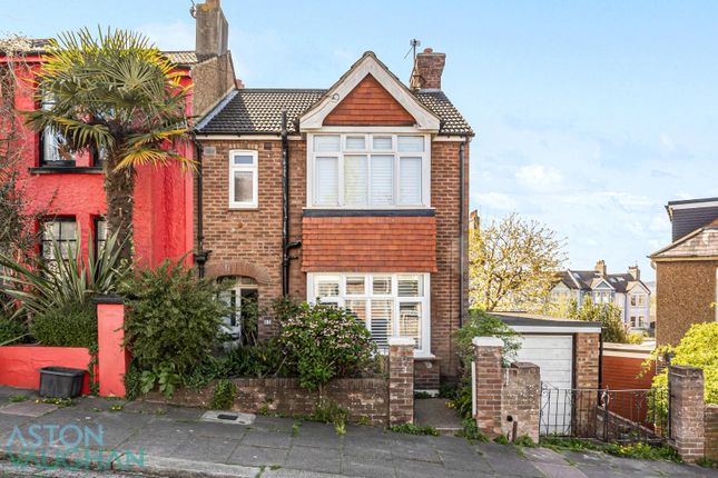 3 bed semi-detached house