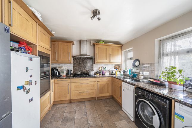 Elthorne Road, London NW9 2 bed terraced house for sale