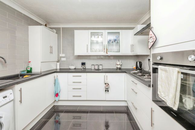 3 bed detached bungalow