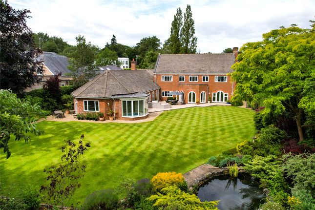 Birds Hill Drive, Oxshott, KT22 5 bed detached house for sale