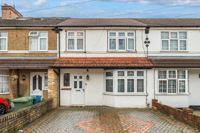 Avondale Road, Harrow HA3 3 bed terraced house for sale