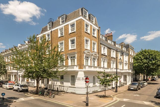 Sutherland Street, London SW1V 4 bed flat for sale
