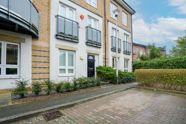 Silver Place, Watford, Hertfordshire... 1 bed apartment for sale