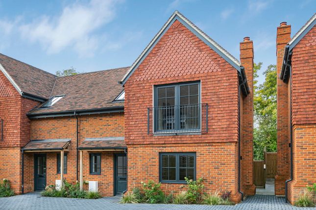 2 bedroom semi-detached house for sale