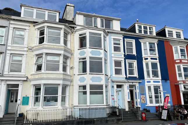 5 bedroom terraced house for sale