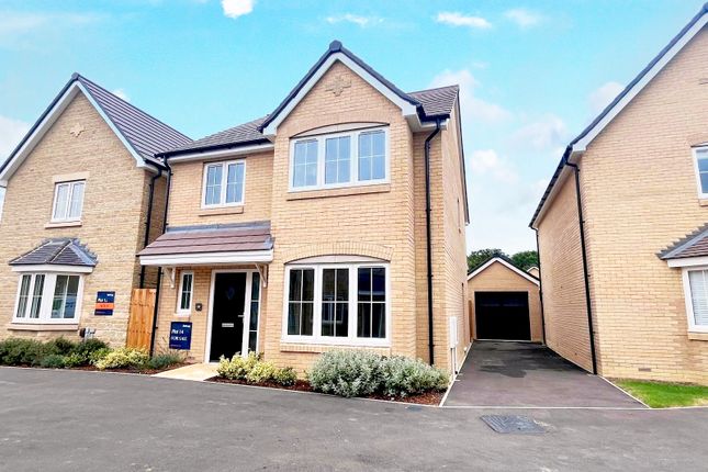 4 bed detached house