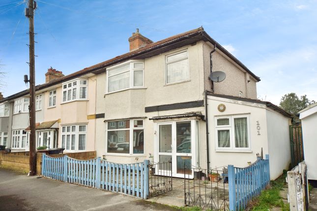 4 bedroom end of terrace house for sale