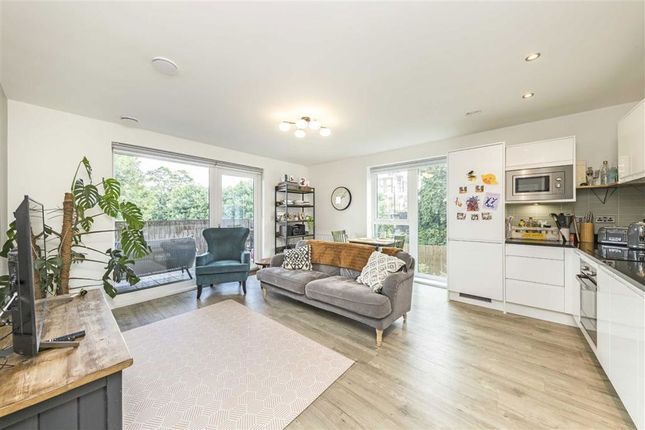 Bowen Drive, London SE7 2 bed flat for sale