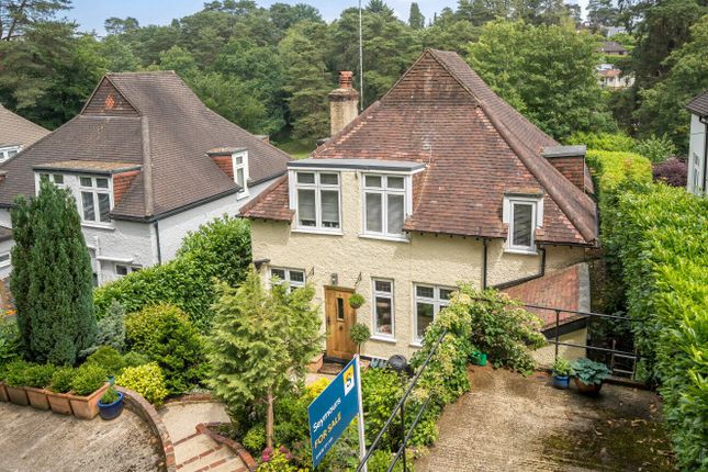 Golf Links Avenue, Surrey GU26 4 bed detached house for sale