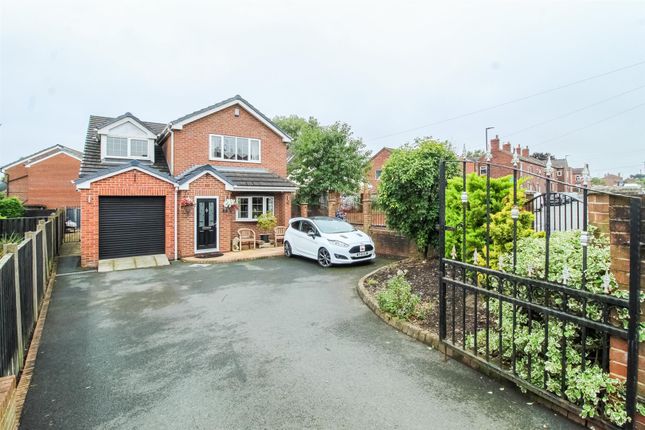 High Street, Ossett WF5 3 bed detached house for sale