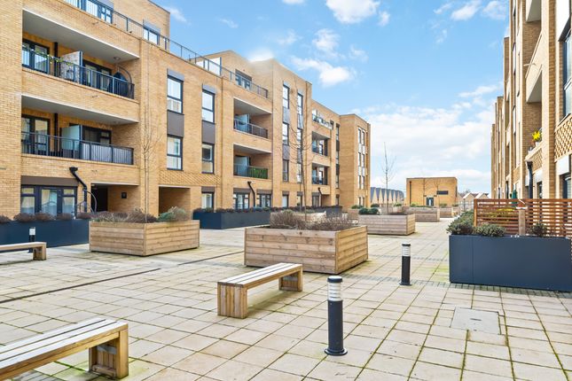 London Road, Hackbridge, Wallington 2 bed apartment for sale