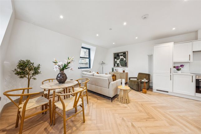 Trinity Road, SW17 1 bed apartment for sale