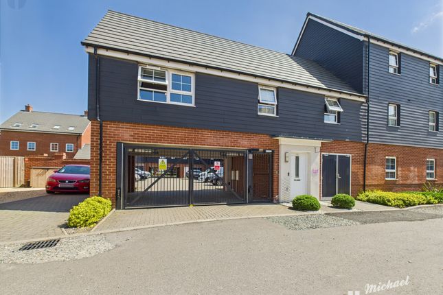 Foxtail Close, Broughton, Aylesbury... 2 bed coach house for sale