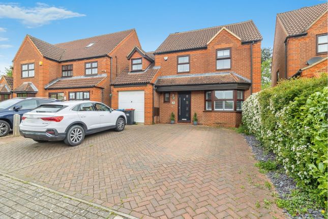 4 bed detached house