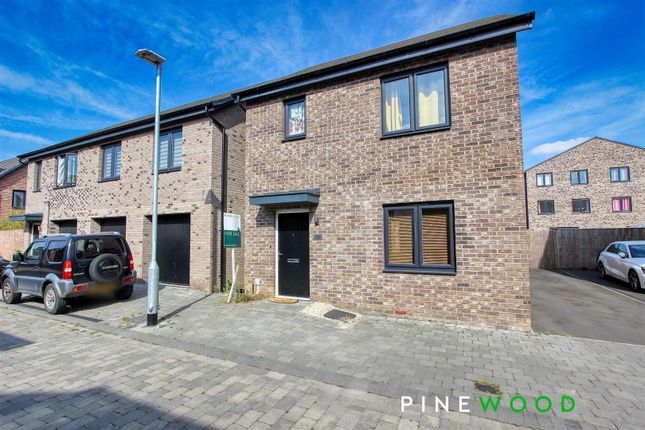 3 bed detached house