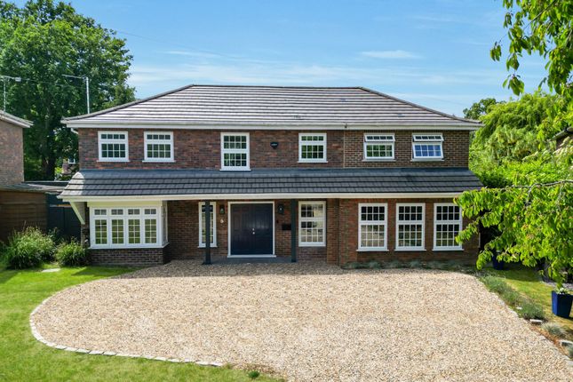 5 bed detached house