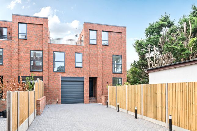 4 bed end terrace house