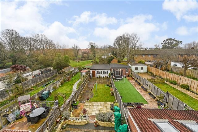 Grove Road, Portsmouth PO6 3 bed terraced house for sale