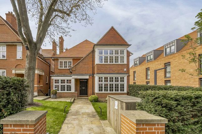4 bed flat