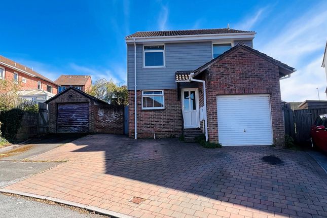 4 bed detached house