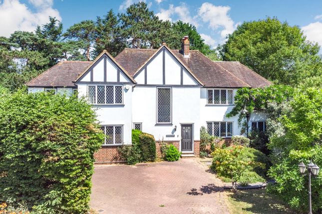 5 bed detached house