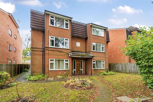 Camberley,  Surrey,  GU15 2 bed maisonette for sale