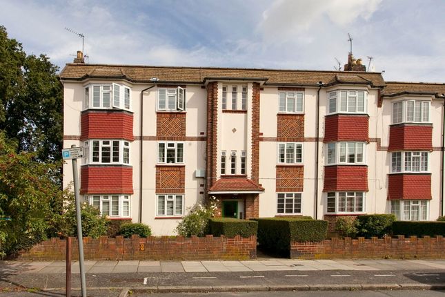 Amblecote Road, Grove Park, SE12 2 bed flat for sale