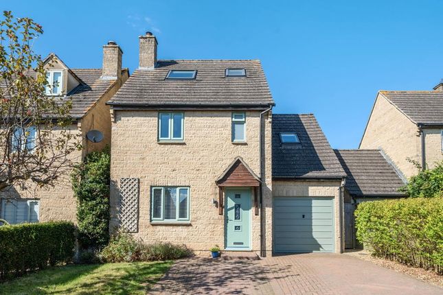 4 bed detached house
