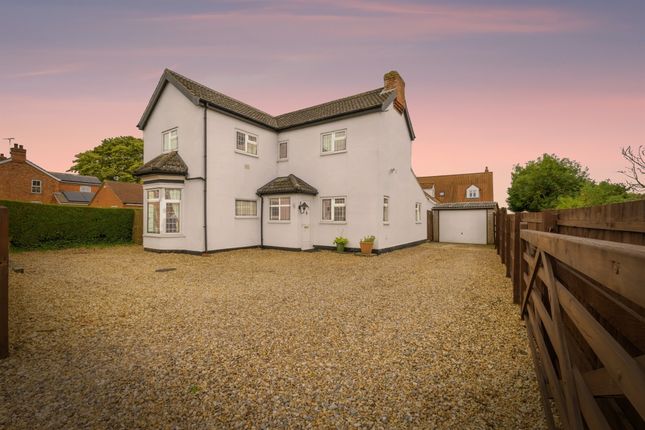 4 bed detached house
