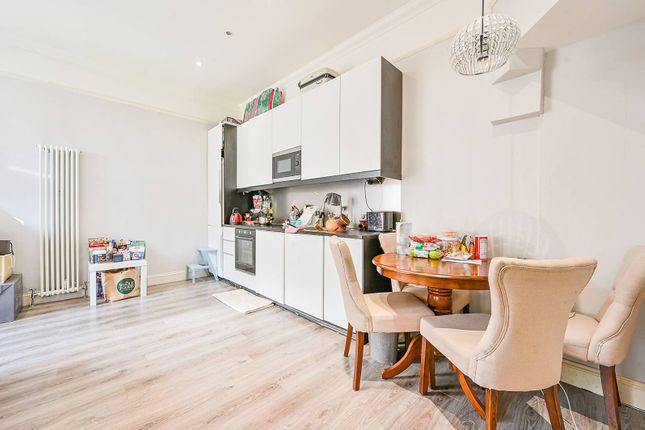 Leopold, Ealing Common, London, W5 2 bed flat for sale