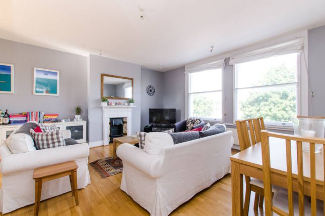 Balham High Road, Tooting Bec... 2 bed flat for sale