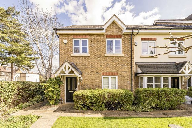 Percy Road, Hampton TW12 1 bed maisonette for sale
