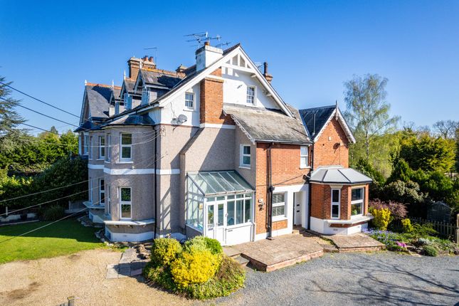 Eastbourne Road, South Godstone, RH9 3 bed apartment for sale
