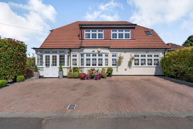 Hillcroft Avenue, Pinner, HA5 5 bed detached house for sale