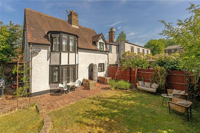 2 bedroom semi-detached house for sale