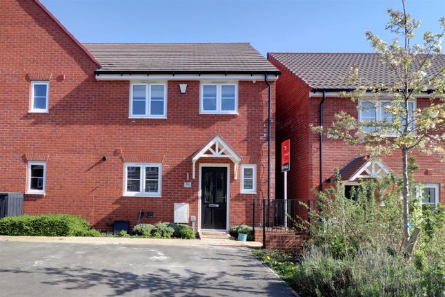 3 bed semi-detached house