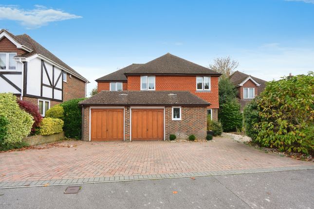 5 bed detached house