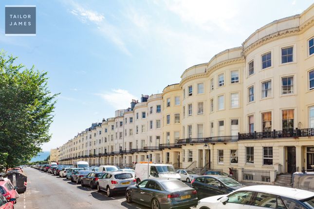 3 bedroom flat for sale