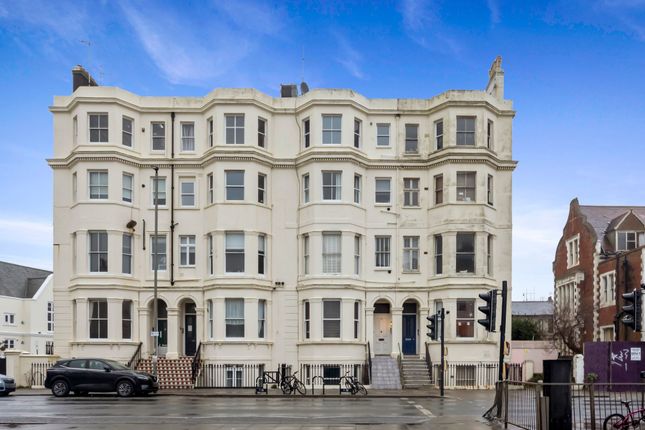 St. Catherines Terrace, Hove BN3 2 bed apartment for sale