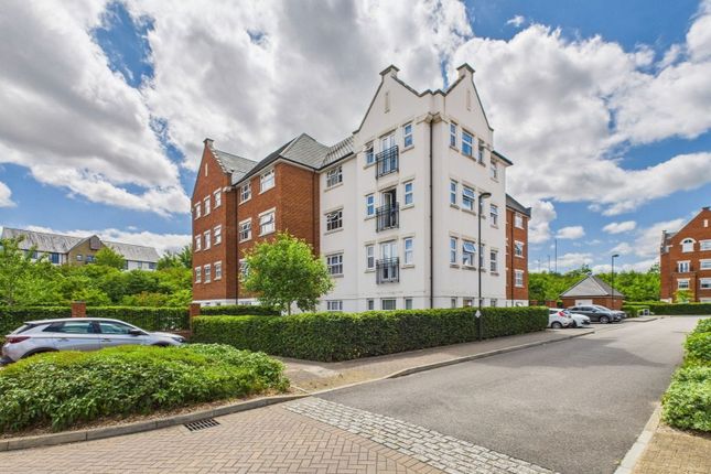 Arundale Walk, Horsham RH12 1 bed flat for sale