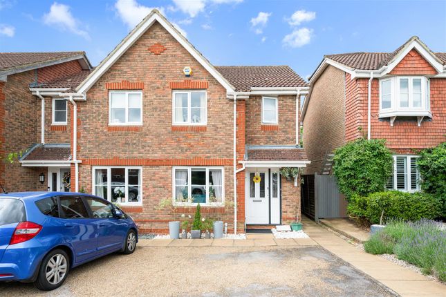 2 bedroom semi-detached house for sale