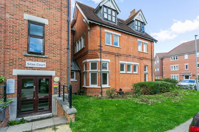 Silas Court, Watford, WD17 2 bed flat for sale